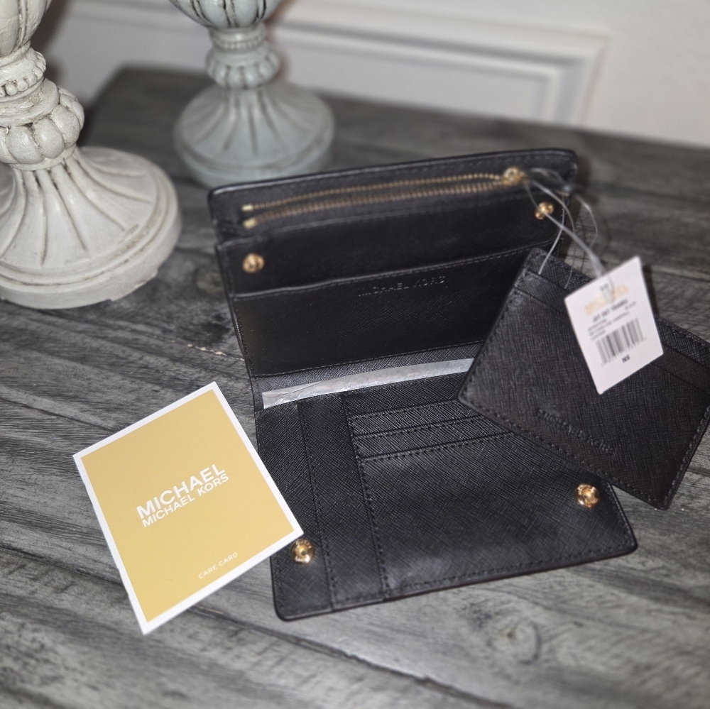 Michael Kors Black Leather Wallet with Gold Logo - Picture 4 of 7